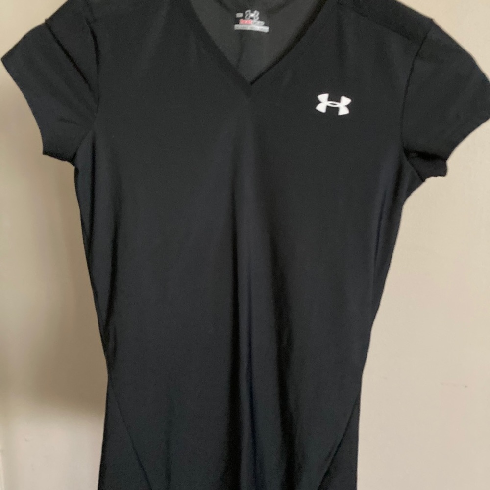 UNDERARMOUR BLACK TEE APPROX SZ SM XS